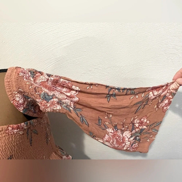 Billabong size xs off shoulder floral shirt - Picture 2 of 10